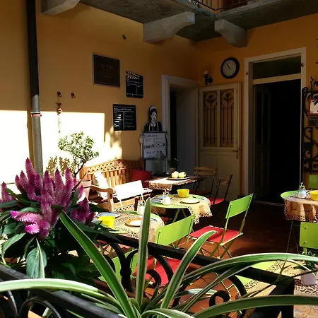 ベッド・アンド・ブレックファスト Garni Giacometti 2*