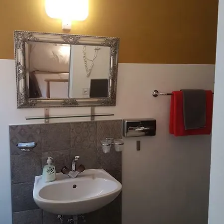 Garni Giacometti Bed & Breakfast 2*