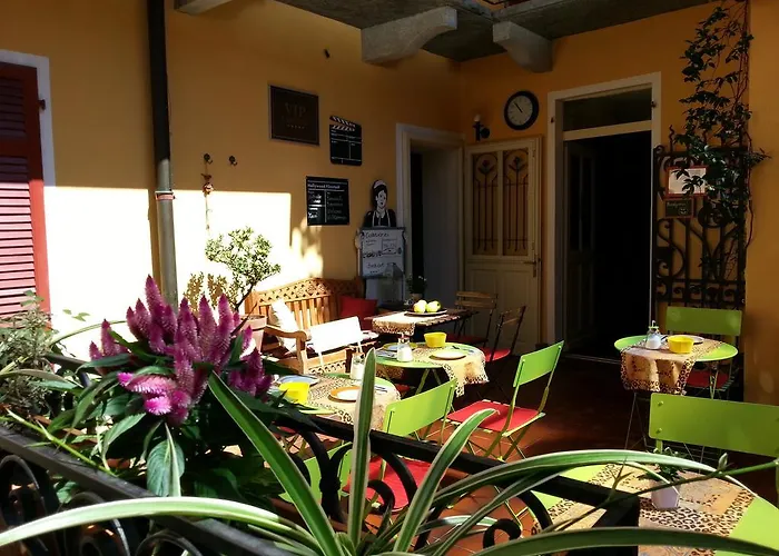 ベッド・アンド・ブレックファスト Garni Giacometti 2*