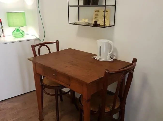 ベッド・アンド・ブレックファスト Garni Giacometti ロカルノ