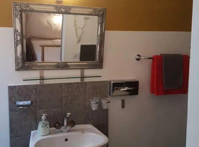 Garni Giacometti ベッド・アンド・ブレックファスト 2*